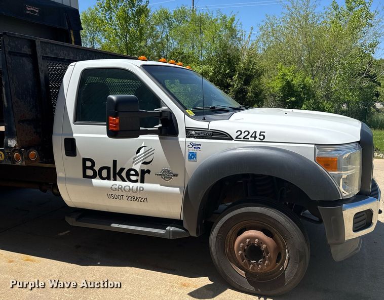 image for item DV2617 2012 Ford F550 Super Duty XL flatbed truck