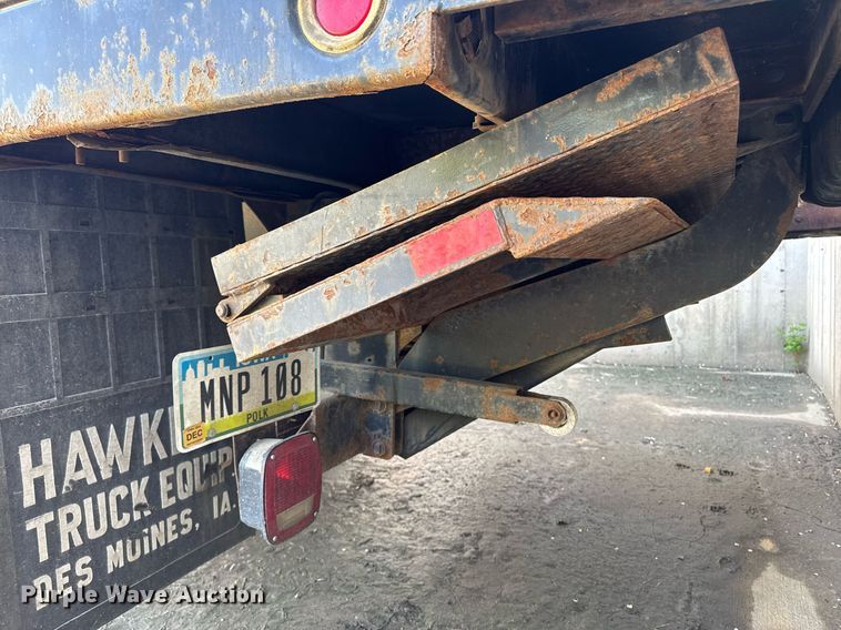 image for item DV2617 2012 Ford F550 Super Duty XL flatbed truck