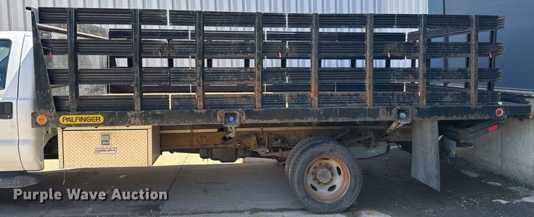 image for item DV2617 2012 Ford F550 Super Duty XL flatbed truck