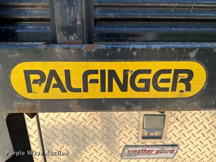 image for item DV2617 2012 Ford F550 Super Duty XL flatbed truck