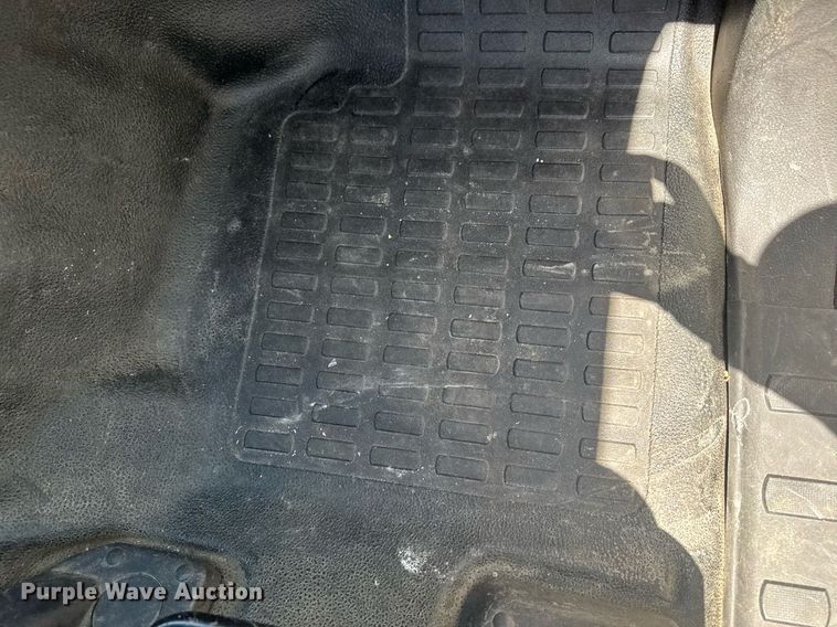 image for item DV2617 2012 Ford F550 Super Duty XL flatbed truck