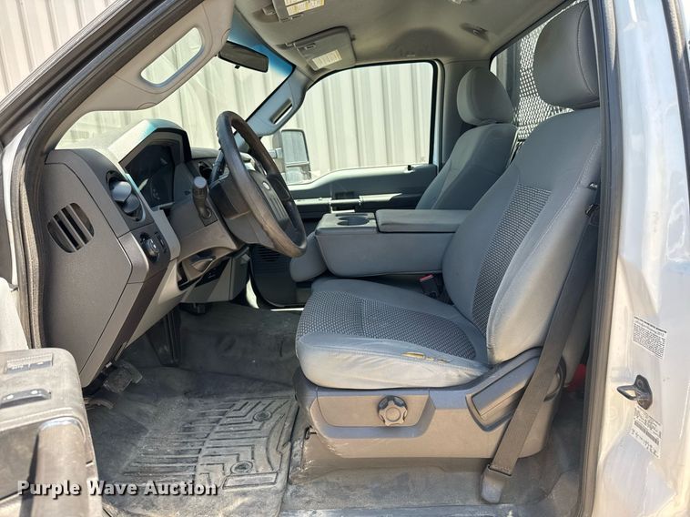 image for item DV2617 2012 Ford F550 Super Duty XL flatbed truck