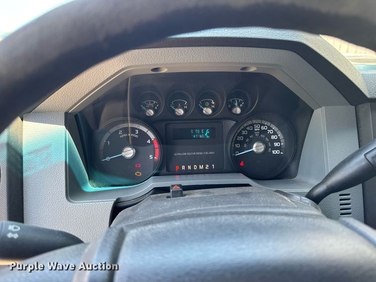 image for item DV2617 2012 Ford F550 Super Duty XL flatbed truck