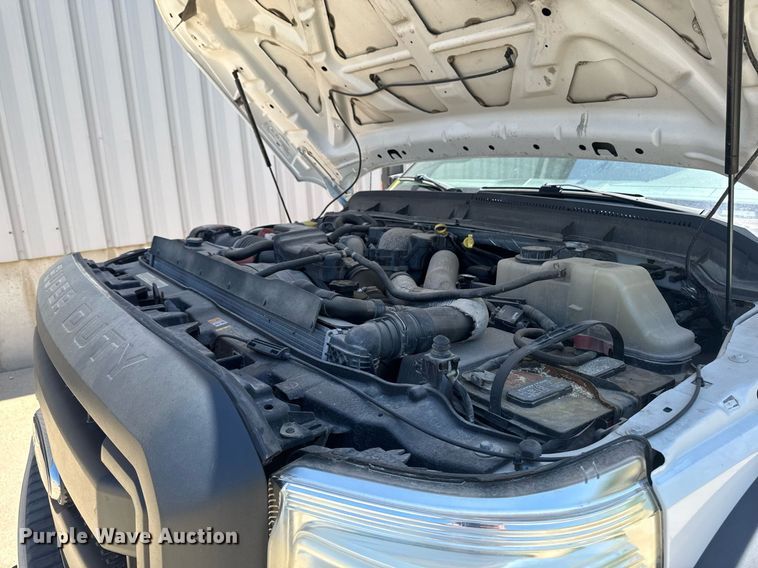 image for item DV2617 2012 Ford F550 Super Duty XL flatbed truck