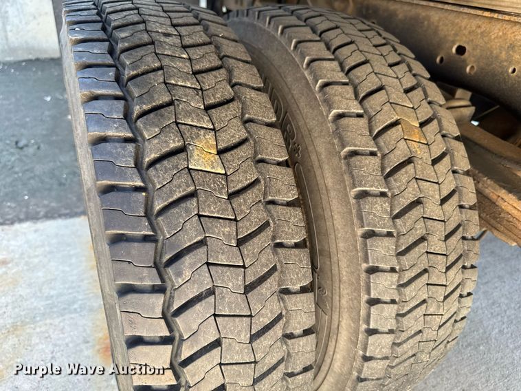 image for item DV2617 2012 Ford F550 Super Duty XL flatbed truck