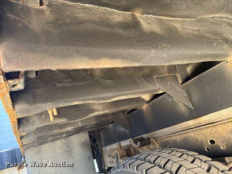 image for item DV2617 2012 Ford F550 Super Duty XL flatbed truck