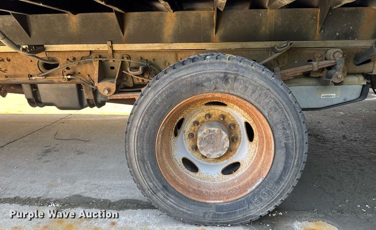 image for item DV2617 2012 Ford F550 Super Duty XL flatbed truck