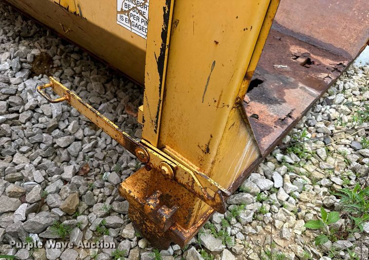 image for item DV4000 Wastequip roll-off container