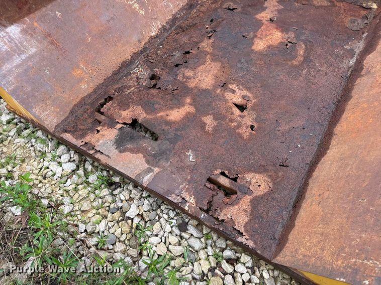 image for item DV4000 Wastequip roll-off container