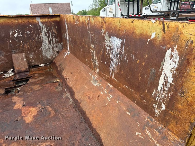 image for item DV4000 Wastequip roll-off container