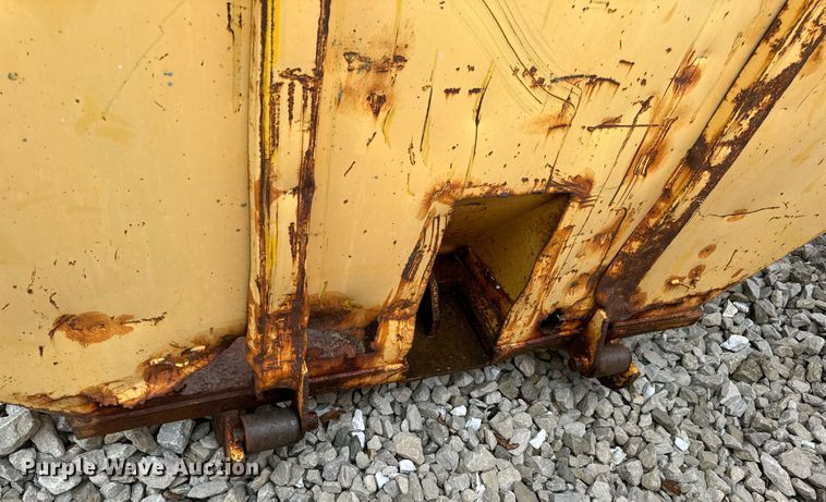 image for item DV4000 Wastequip roll-off container