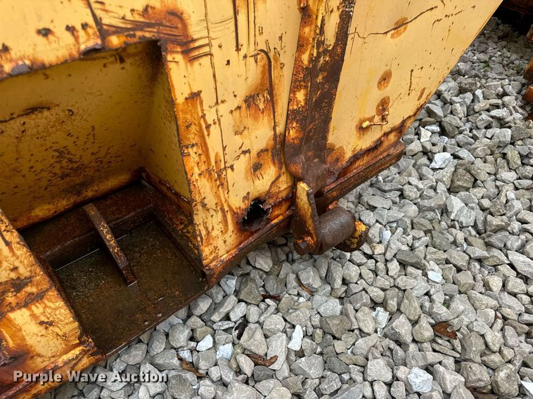 image for item DV4000 Wastequip roll-off container