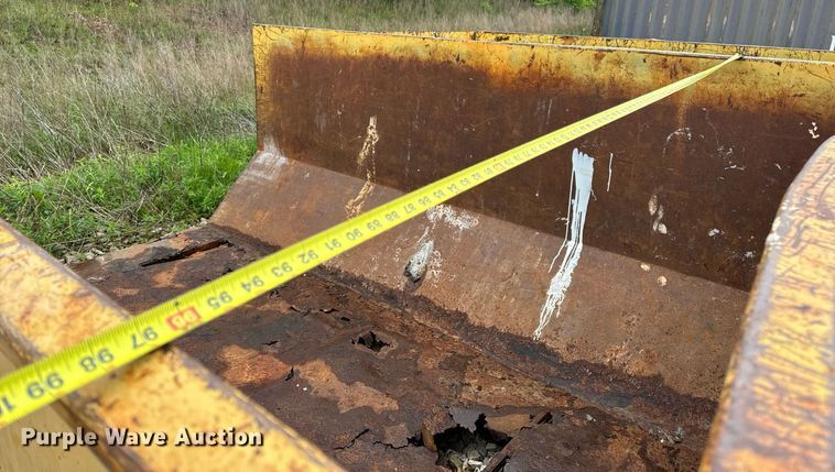 image for item DV4000 Wastequip roll-off container