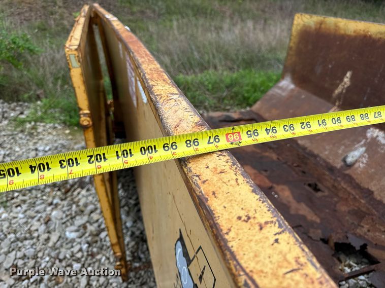 image for item DV4000 Wastequip roll-off container