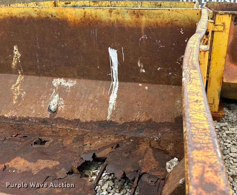 image for item DV4000 Wastequip roll-off container