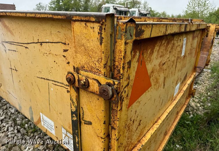 image for item DV4001 Wastequip roll-off container