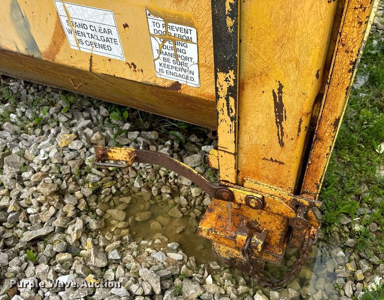 image for item DV4001 Wastequip roll-off container