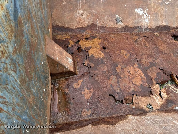 image for item DV4001 Wastequip roll-off container