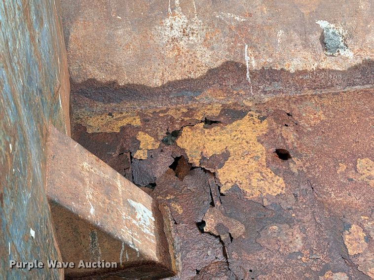 image for item DV4001 Wastequip roll-off container