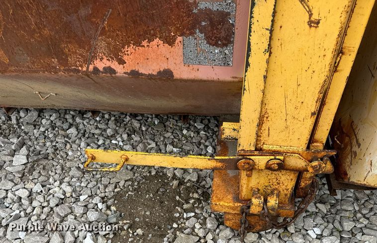 image for item DV4002 Wastequip roll-off container