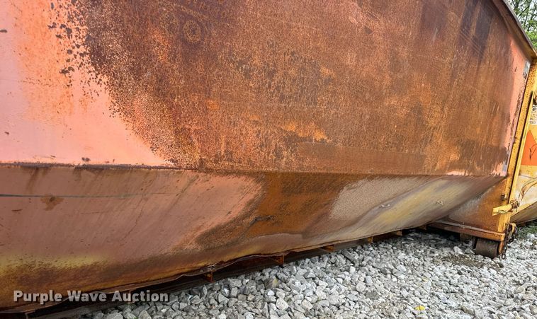 image for item DV4002 Wastequip roll-off container