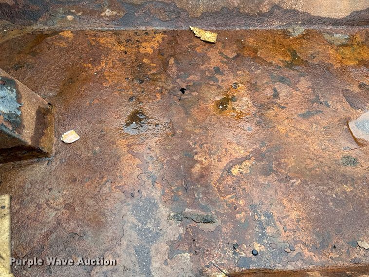 image for item DV4002 Wastequip roll-off container