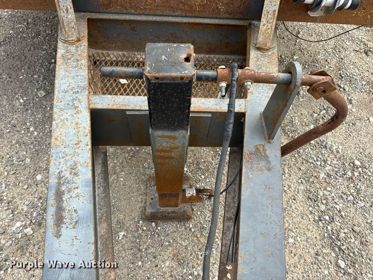 image for item DV4010 1998 Trail King equipment trailer