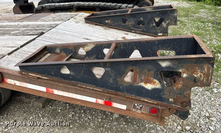 image for item DV4010 1998 Trail King equipment trailer