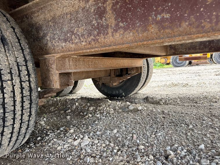 image for item DV4010 1998 Trail King equipment trailer