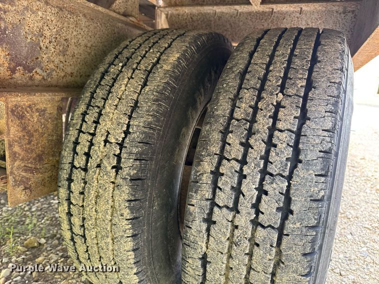 image for item DV4010 1998 Trail King equipment trailer