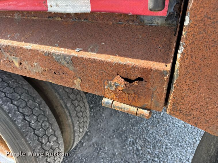 image for item DV4013 2000 International 4900 dump flatbed truck