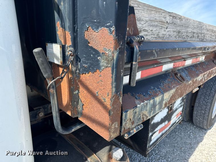 image for item DV4013 2000 International 4900 dump flatbed truck