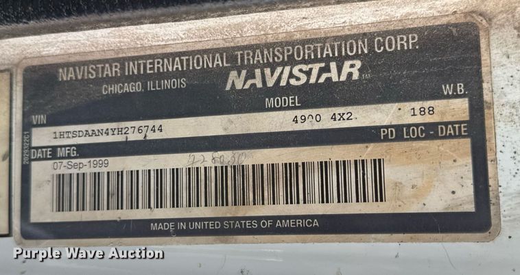 image for item DV4013 2000 International 4900 dump flatbed truck