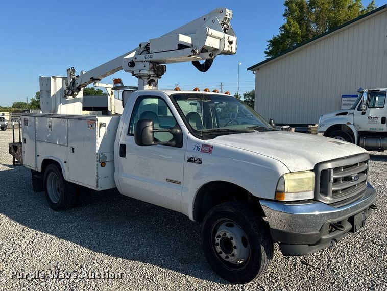 image for item DV4015 2004 Ford F450 Super Duty XL bucket truck