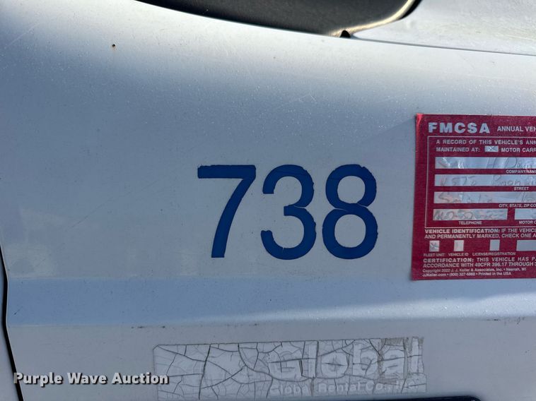 image for item DV4015 2004 Ford F450 Super Duty XL bucket truck