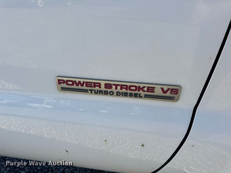 image for item DV4015 2004 Ford F450 Super Duty XL bucket truck