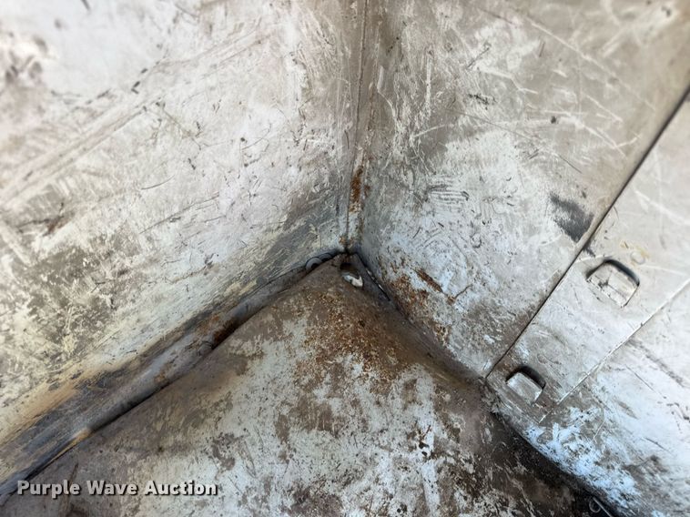 image for item DV4015 2004 Ford F450 Super Duty XL bucket truck