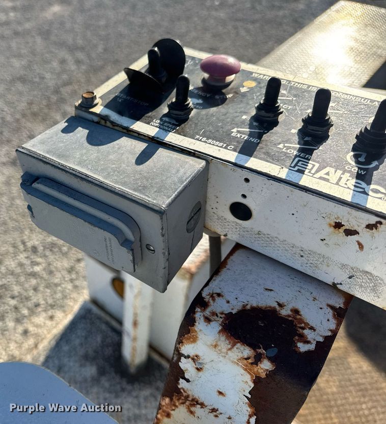 image for item DV4015 2004 Ford F450 Super Duty XL bucket truck