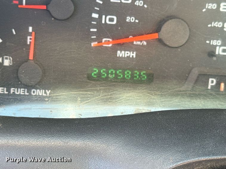 image for item DV4015 2004 Ford F450 Super Duty XL bucket truck