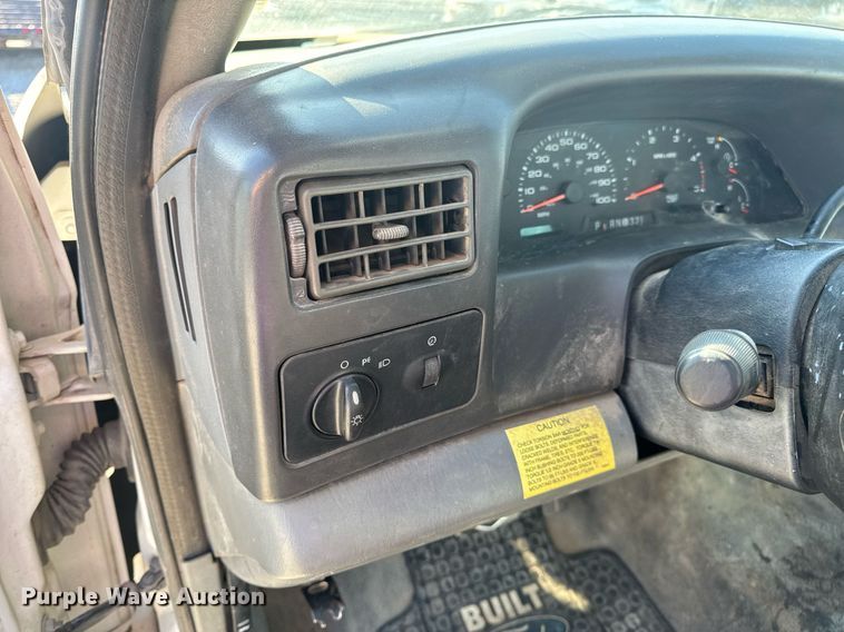 image for item DV4015 2004 Ford F450 Super Duty XL bucket truck