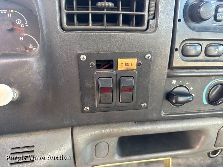 image for item DV4015 2004 Ford F450 Super Duty XL bucket truck