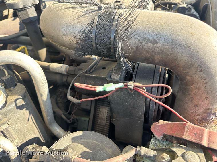 image for item DV4015 2004 Ford F450 Super Duty XL bucket truck