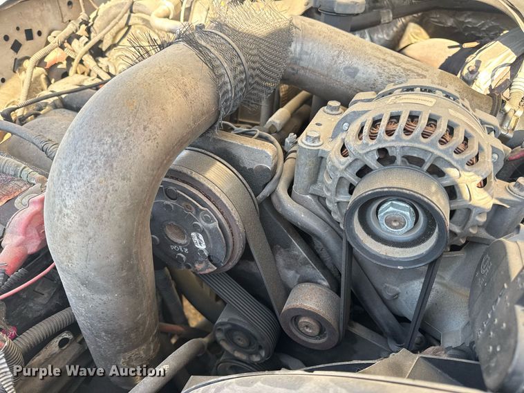 image for item DV4015 2004 Ford F450 Super Duty XL bucket truck