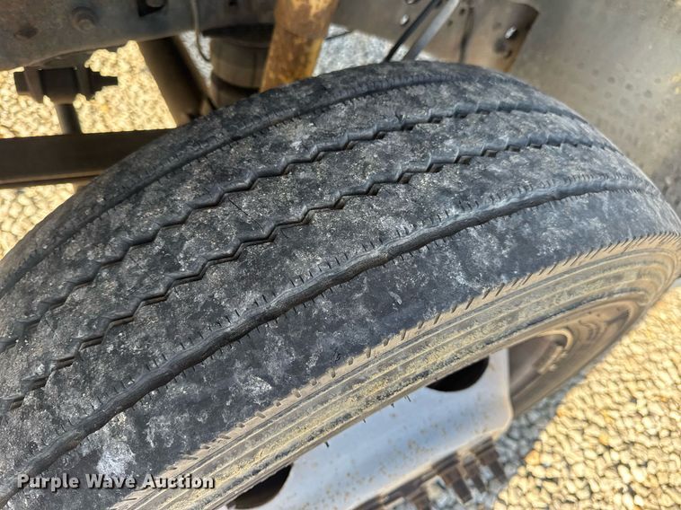 image for item DV4015 2004 Ford F450 Super Duty XL bucket truck