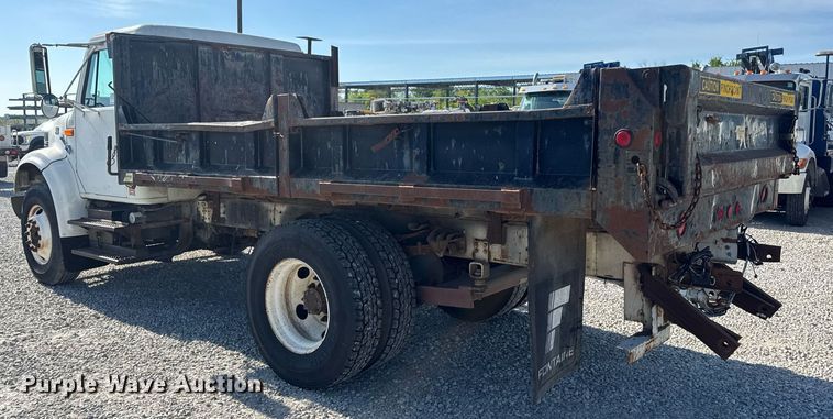 image for item DV4017 1999 International 4900 flatbed truck