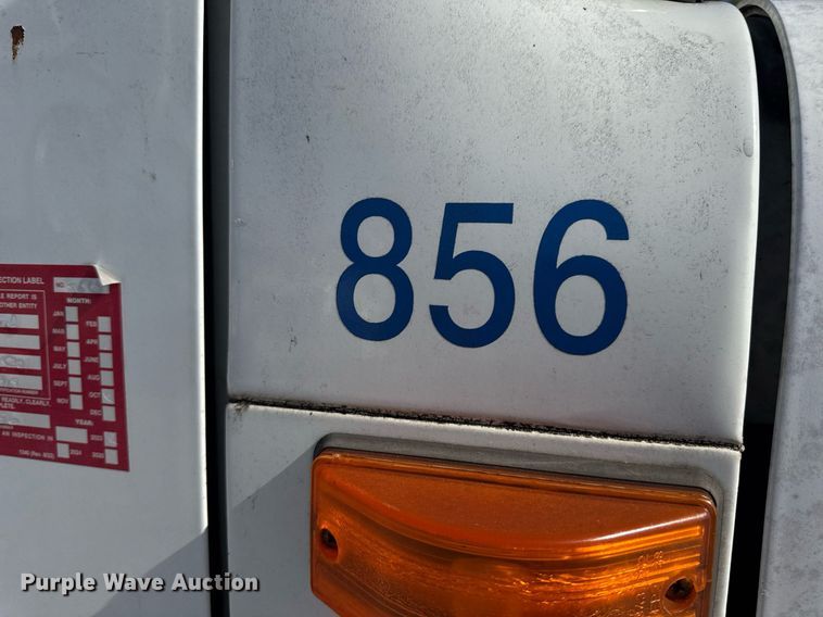 image for item DV4017 1999 International 4900 flatbed truck