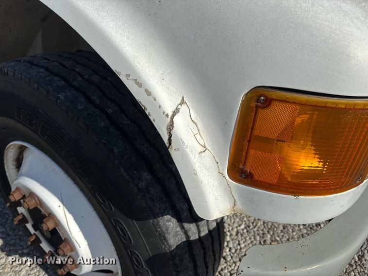 image for item DV4017 1999 International 4900 flatbed truck