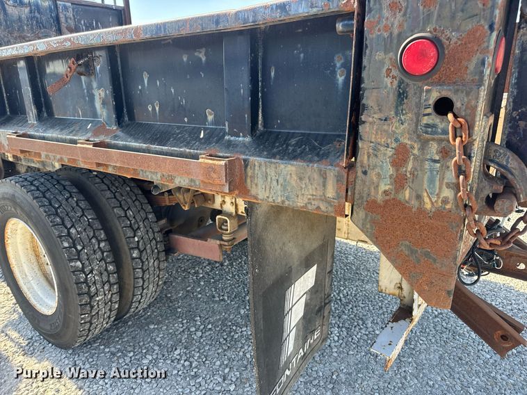 image for item DV4017 1999 International 4900 flatbed truck