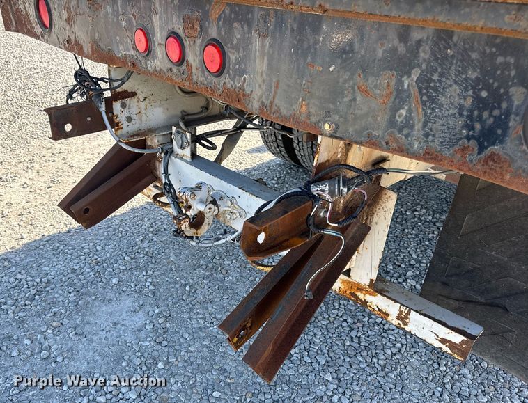 image for item DV4017 1999 International 4900 flatbed truck