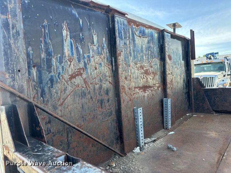 image for item DV4017 1999 International 4900 flatbed truck